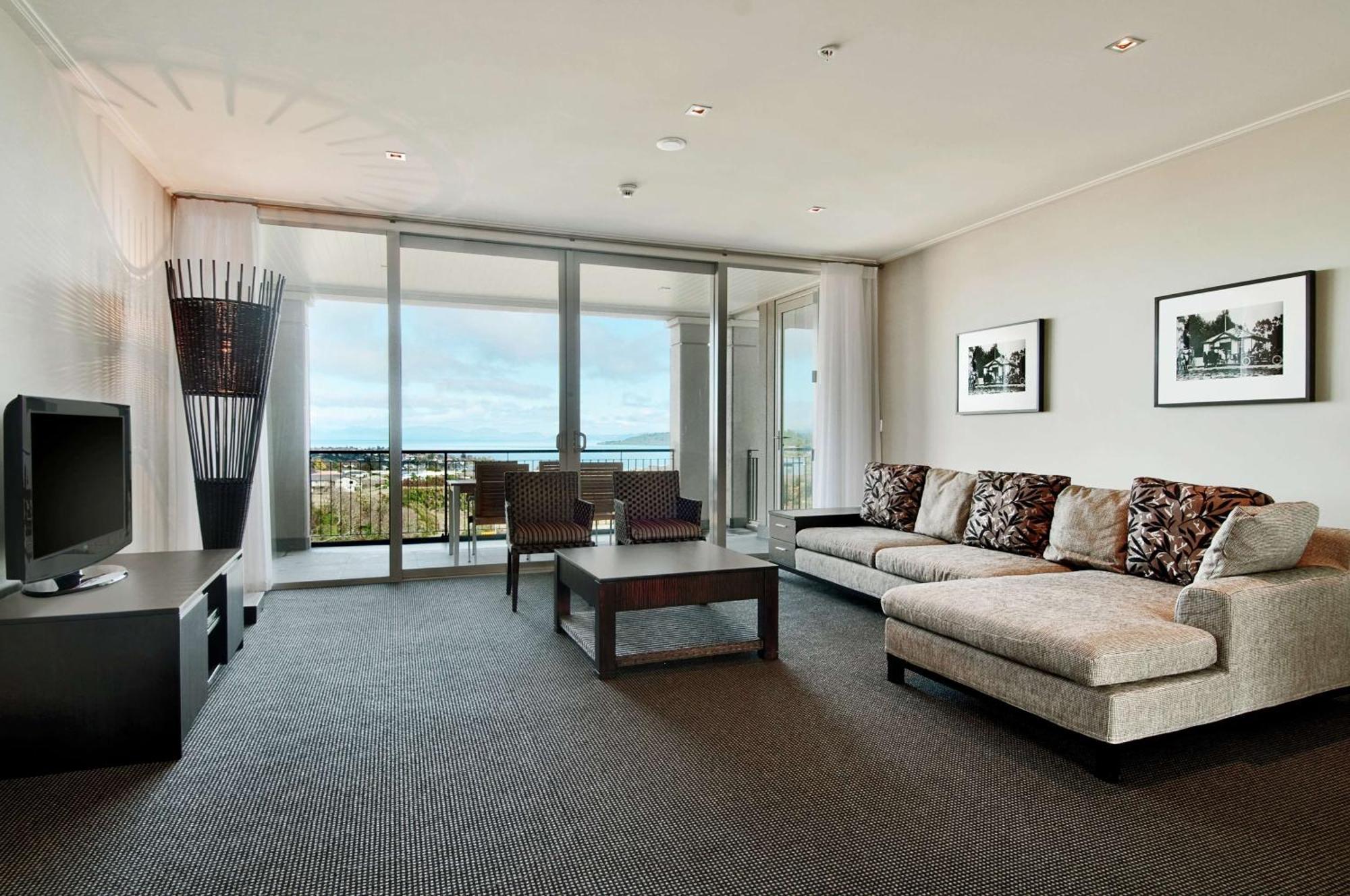 Hilton Lake Lago Taupo Exterior foto